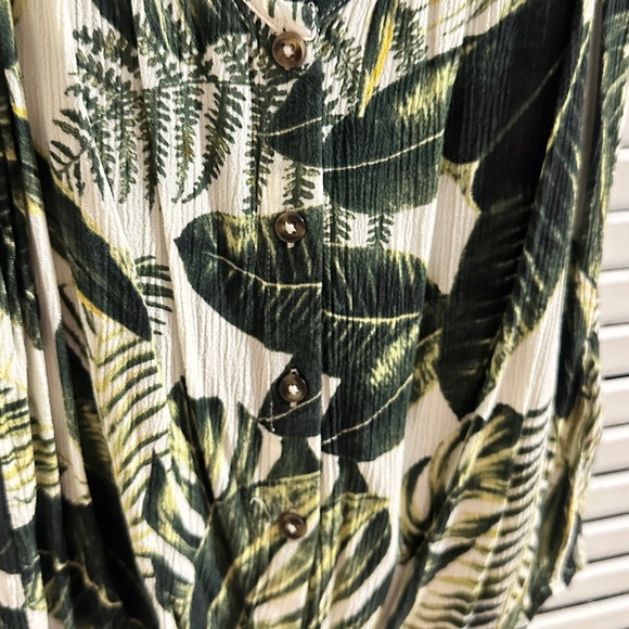 H&M Tropical themed crop top - Picture 4 of 5